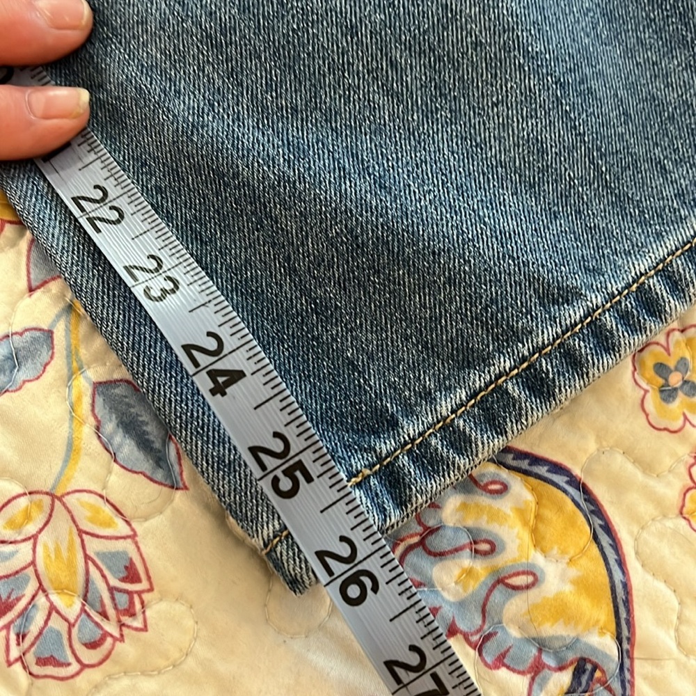 Gap slim boyfriend 14/32R jeans light wash straight leg like new jeans - Picture 2 of 7